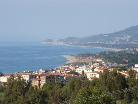 Parte di costa del mar Tirreno da S. Agata Militello a Capo d Orlando